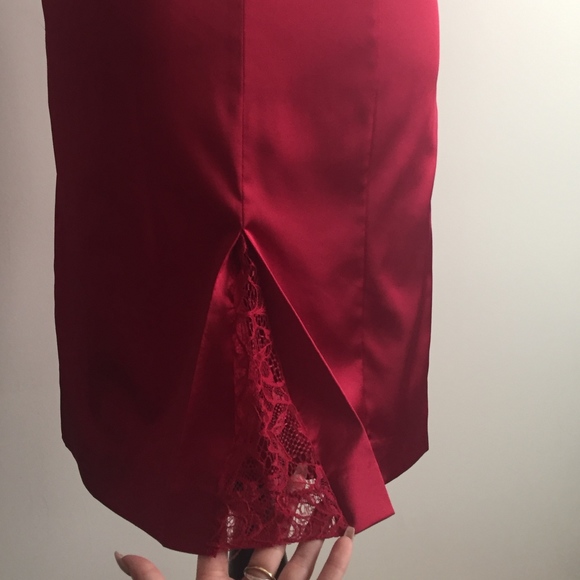 Express Women's Red Dress with tie back size 2 - Picture 3 of 3